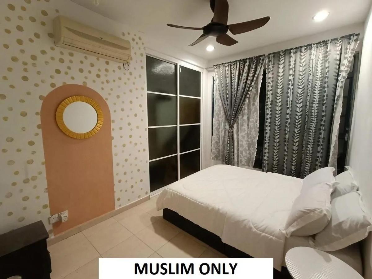 Homestay Laman Nuri, Kota Damansara Petaling Jaya Exterior foto